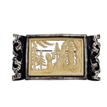 Charger l'image dans la galerie, Broche Art déco en celluloid et métal argenté, Lourdes, vers 1925