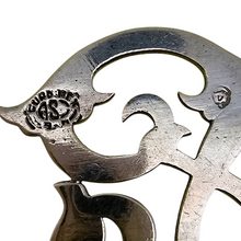 Charger l'image dans la galerie, Broche en argent 925 monogrammée "F", signée ASD, Mexique, années 1950-1970