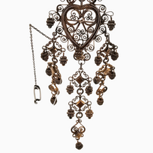 Load image into Gallery viewer, Sølje, grande broche de mariage norvégienne en argent vermeil filigrané d'époque victorienne, années 1850–1900