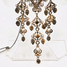 Load image into Gallery viewer, Sølje, grande broche de mariage norvégienne en argent vermeil filigrané d'époque victorienne, années 1850–1900