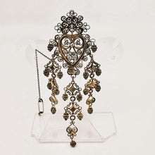 Load image into Gallery viewer, Sølje, grande broche de mariage norvégienne en argent vermeil filigrané d'époque victorienne, années 1850–1900