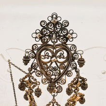 Load image into Gallery viewer, Sølje, grande broche de mariage norvégienne en argent vermeil filigrané d'époque victorienne, années 1850–1900