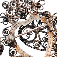 Load image into Gallery viewer, Sølje, grande broche de mariage norvégienne en argent vermeil filigrané d'époque victorienne, années 1850–1900