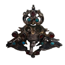 Load image into Gallery viewer, Old Asian brooch with the effigy of the Monkey King, in silver set with tourmalines and turquoise, 19th century