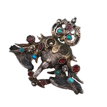 Load image into Gallery viewer, Old Asian brooch with the effigy of the Monkey King, in silver set with tourmalines and turquoise, 19th century