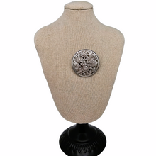 Afbeelding in Gallery-weergave laden, Oud Hollandse broche in zilver met bloemenmotief