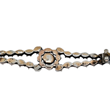 Charger l'image dans la galerie, Broche en argent et or sertie de 24 diamants taille rose, fin XVIIIᵉ / début XIXᵉ siècle Le Charme des Violettes - Brocante en ligne