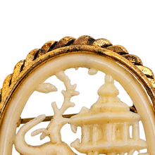 Charger l'image dans la galerie, Broche en celluloïd ajouré - Scène exotique à l’éléphant, vers 1930-1950 Le Charme des Violettes - Brocante en ligne