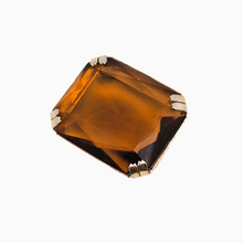 Charger l'image dans la galerie, Broche vintage en cristal ambré taille émeraude, style topaze, années 1950 Le Charme des Violettes - Brocante en ligne