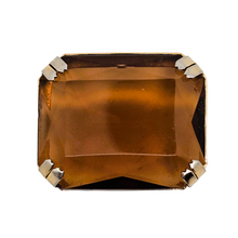 Charger l'image dans la galerie, Broche vintage en cristal ambré taille émeraude, style topaze, années 1950 Le Charme des Violettes - Brocante en ligne