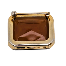 Charger l'image dans la galerie, Broche vintage en cristal taille émeraude couleur topaze, années 1950 Le Charme des Violettes - Brocante en ligne