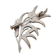 Load image into Gallery viewer, Broche florale Edelweiss en argent 900, Autriche / Allemagne, vers 1930-1950 Le Charme des Violettes - Brocante en ligne
