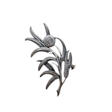 Load image into Gallery viewer, Broche florale Edelweiss en argent 900, Autriche / Allemagne, vers 1930-1950 Le Charme des Violettes - Brocante en ligne
