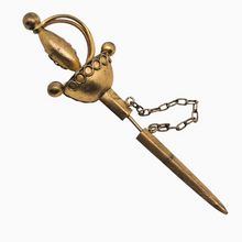 Afbeelding in Gallery-weergave laden, Épingle en forme d'"Epée de fleurs" en micromosaïque italienne, fin XIXᵉ siècle