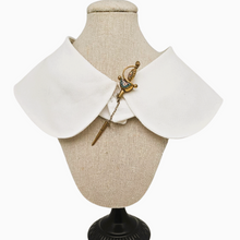 Afbeelding in Gallery-weergave laden, Épingle en forme d'"Epée de fleurs" en micromosaïque italienne, fin XIXᵉ siècle