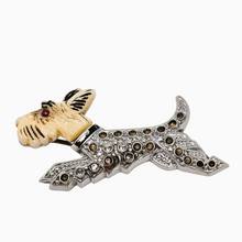 Afbeelding in Gallery-weergave laden, Broche vintage en forme de Fox terrier, années 1960