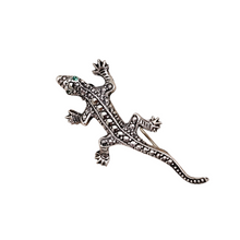 Load image into Gallery viewer, Broche Art déco en forme de lézard en argent 800 sertie de marcassites, années 1930