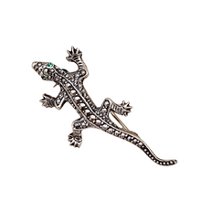 Load image into Gallery viewer, Broche Art déco en forme de lézard en argent 800 sertie de marcassites, années 1930