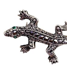 Load image into Gallery viewer, Broche Art déco en forme de lézard en argent 800 sertie de marcassites, années 1930