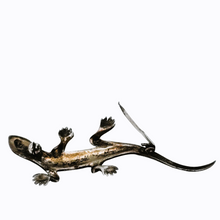Afbeelding in Gallery-weergave laden, Broche Art déco en forme de lézard en argent 835 sertie de marcassites, années 1930