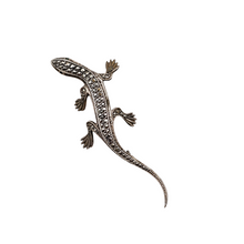 Afbeelding in Gallery-weergave laden, Broche Art déco en forme de lézard en argent 835 sertie de marcassites, années 1930