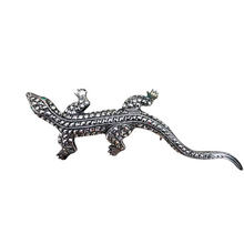 Afbeelding in Gallery-weergave laden, Broche Art déco en forme de lézard en argent 835 sertie de marcassites, années 1930