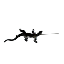 Afbeelding in Gallery-weergave laden, Broche Art déco en forme de lézard en argent 835 sertie de marcassites, années 1930