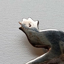 Afbeelding in Gallery-weergave laden, Oude hagedisbroche van 835 zilver, bezet met markasieten