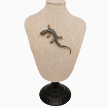 Afbeelding in Gallery-weergave laden, Oude hagedisbroche van 935 zilver, bezet met markasieten