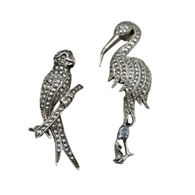 Afbeelding in Gallery-weergave laden, Broche Art déco en forme d'ibis en métal argenté et marcassites, années 1930