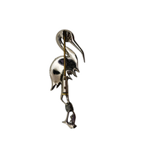 Afbeelding in Gallery-weergave laden, Broche Art déco en forme d'ibis en métal argenté et marcassites, années 1930