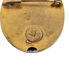 Load image into Gallery viewer, Broche ovale fleurie B.L. Exclusif en métal doré, vers 1950 Le Charme des Violettes - Brocante en ligne