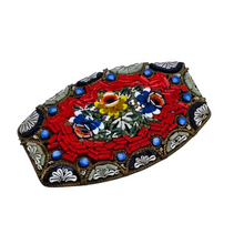 Afbeelding in Gallery-weergave laden, Broche en micromosaïque florale – Italie, fin XIXᵉ / début XXᵉ siècle Le Charme des Violettes - Brocante en ligne