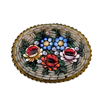 Charger l'image dans la galerie, Broche en micro-mosaïque, Italie, vers 1920–1935 Le Charme des Violettes - Brocante en ligne