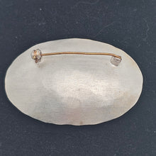 Afbeelding in Gallery-weergave laden, Broche aux pavots vintage en métal argenté