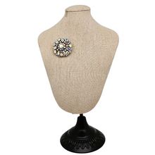 Charger l'image dans la galerie, Broche vintage sertie de pierres du Rhin aurores boréales, années 1950