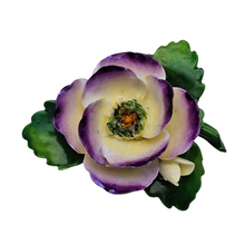 Charger l'image dans la galerie, Broche florale en porcelaine Staffordshire “Violetta” Cara China, Angleterre, années 1960-1970 Le Charme des Violettes - Brocante en ligne