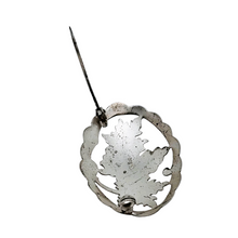 Charger l'image dans la galerie, Broche ancienne à motif de vigne en argent 835, vers 1930-1950 Le Charme des Violettes - Brocante en ligne