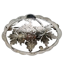 Charger l'image dans la galerie, Broche ancienne à motif de vigne en argent 835, vers 1930-1950 Le Charme des Violettes - Brocante en ligne