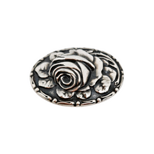 Load image into Gallery viewer, Broche ovale en argent 830 au décor de rose en relief – Poinçon TH, 1930-1960 Le Charme des Violettes - Brocante en ligne