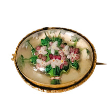 Charger l'image dans la galerie, Broche de style Essex Crystal – Bouquet de fleurs peint sous verre, vers 1880-1910 Le Charme des Violettes - Brocante en ligne