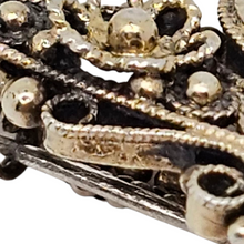 Afbeelding in Gallery-weergave laden, Broche victorienne en vermeil et micromosaïque italienne, souvenir du Grand Tour, années 1870-1910