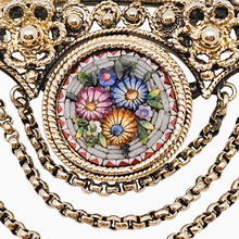 Afbeelding in Gallery-weergave laden, Broche victorienne en vermeil et micromosaïque italienne, souvenir du Grand Tour, années 1870-1910