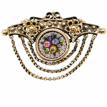 Afbeelding in Gallery-weergave laden, Broche victorienne en vermeil et micromosaïque italienne, souvenir du Grand Tour, années 1870-1910