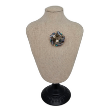 Afbeelding in Gallery-weergave laden, Broche vintage en pierres du Rhin et perles, années 1950-1960