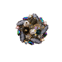 Afbeelding in Gallery-weergave laden, Broche vintage en pierres du Rhin et perles, années 1950-1960
