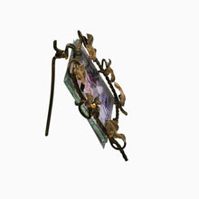 Load image into Gallery viewer, Petit cadre miniature Napoléon III en laiton doré à décor floral, fin XIXᵉ siècle Le Charme des Violettes - Brocante en ligne