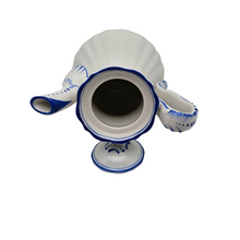 Load image into Gallery viewer, FAS, Cafetière blanche et bleue en porcelaine allemande, entre 1834 et 1851