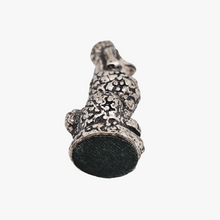 Load image into Gallery viewer, Caniche miniature vintage en étain plaqué argent, années 1970-1980