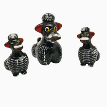 Load image into Gallery viewer, Redware, famille de caniches vintage en céramique, années 1950